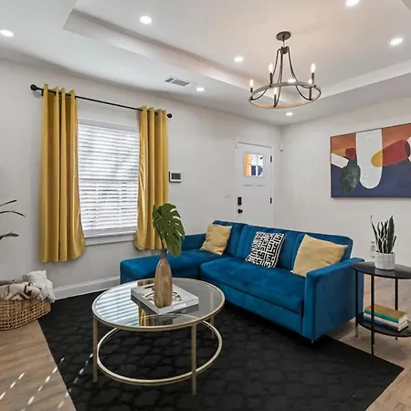 Westside Charm Villa